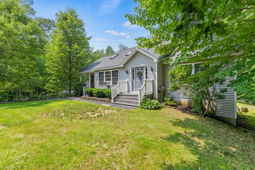 4 Ambrose Circle Gray ME 04039