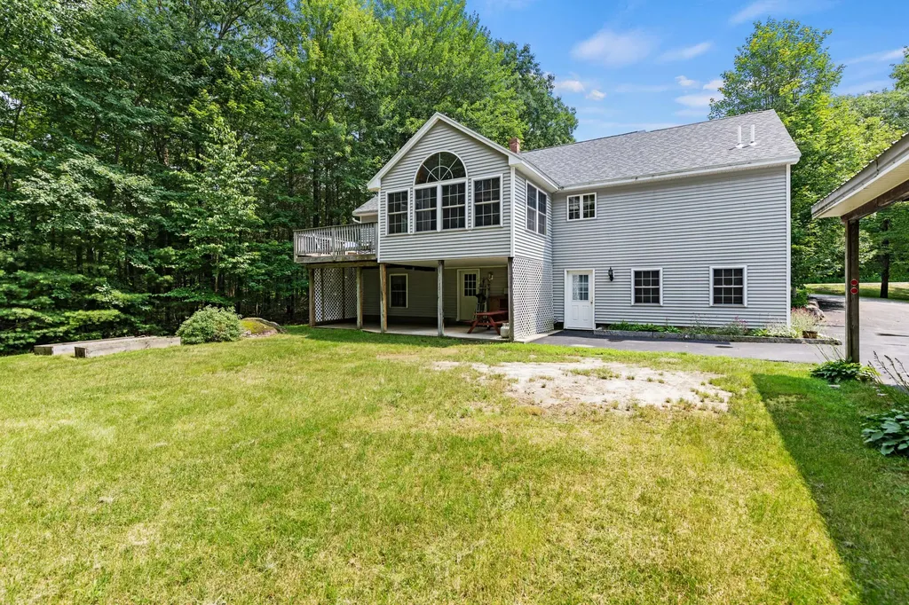 4 Ambrose Circle Gray ME 04039