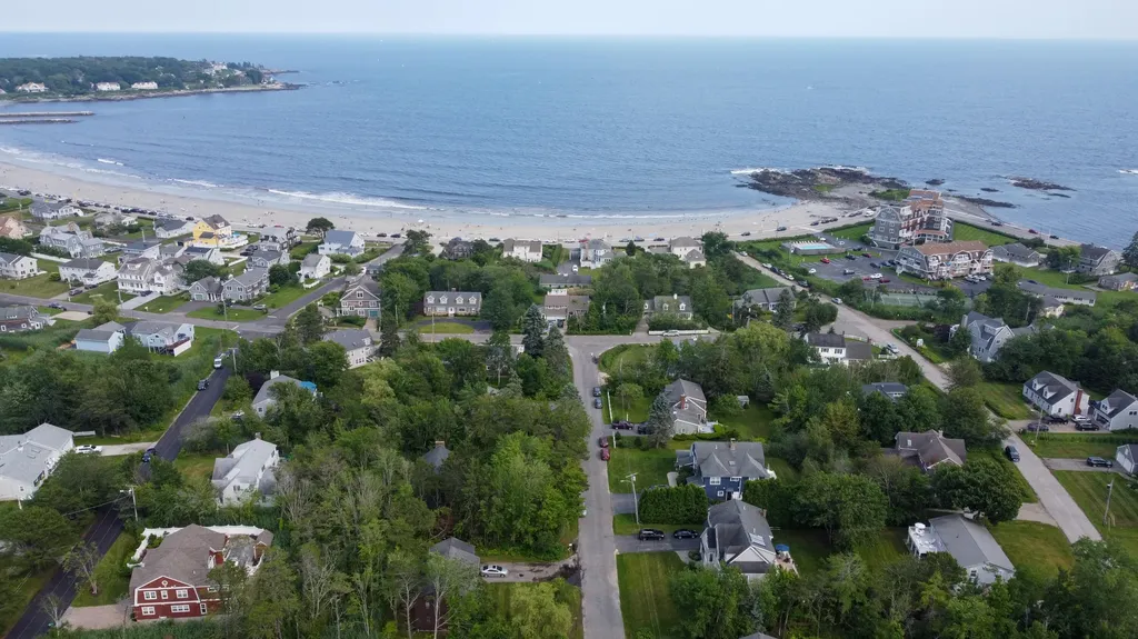 3 Evergreen Avenue Kennebunk ME 04043