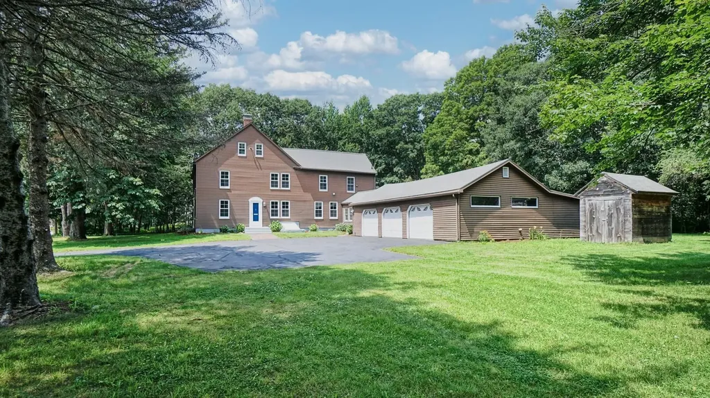 118 Dennett Road Kittery ME 03904
