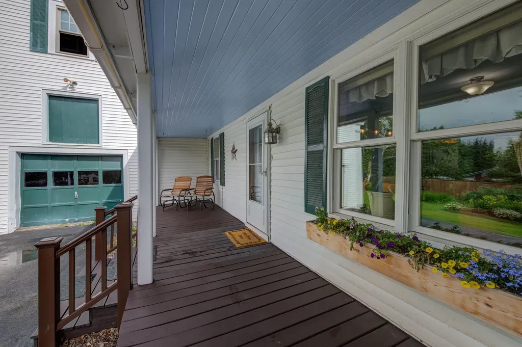 58 Morrill Street Buckfield ME 04220