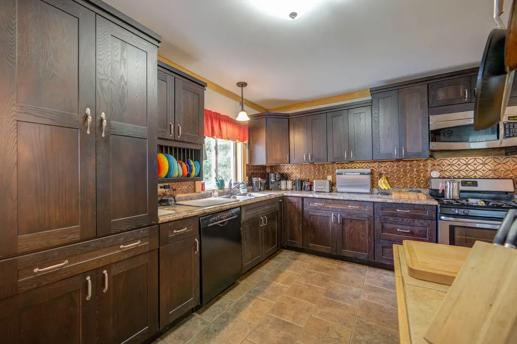 58 Morrill Street Buckfield ME 04220