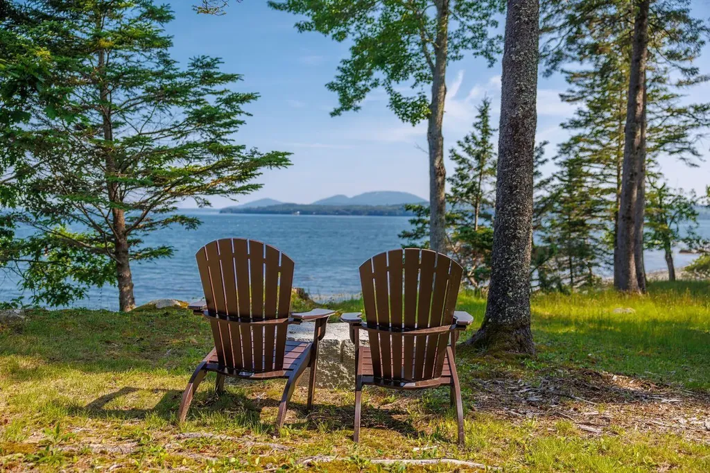 63 Meadow Point Road Lamoine ME 04605