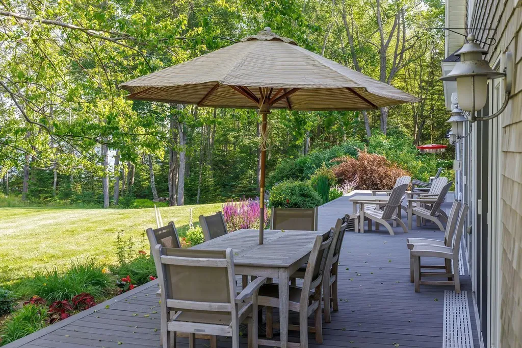 63 Meadow Point Road Lamoine ME 04605