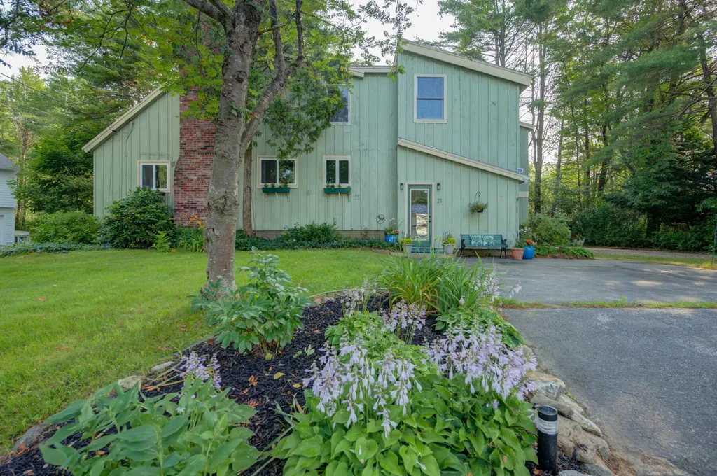 21 Abby Lane Yarmouth ME 04096