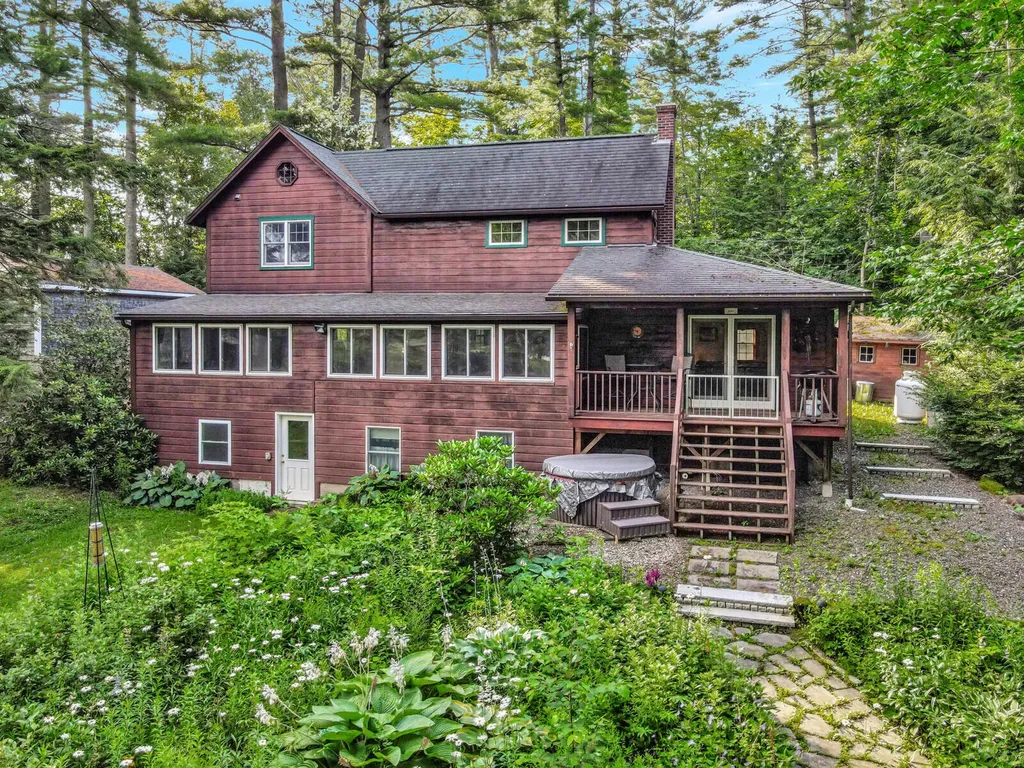 48 Hulin Road Belgrade ME 04917