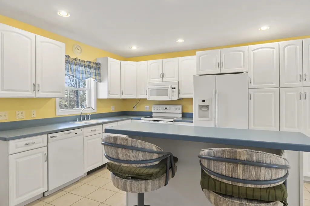 18 Gayton Road Lisbon ME 04250