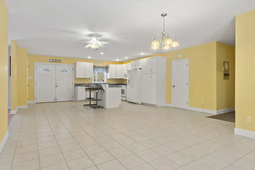18 Gayton Road Lisbon ME 04250