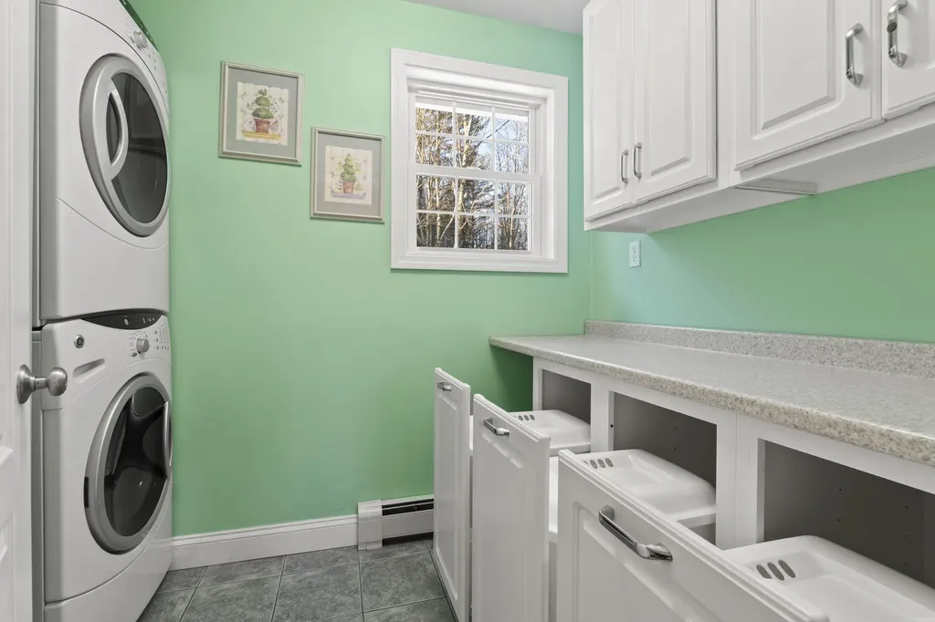 18 Gayton Road Lisbon ME 04250