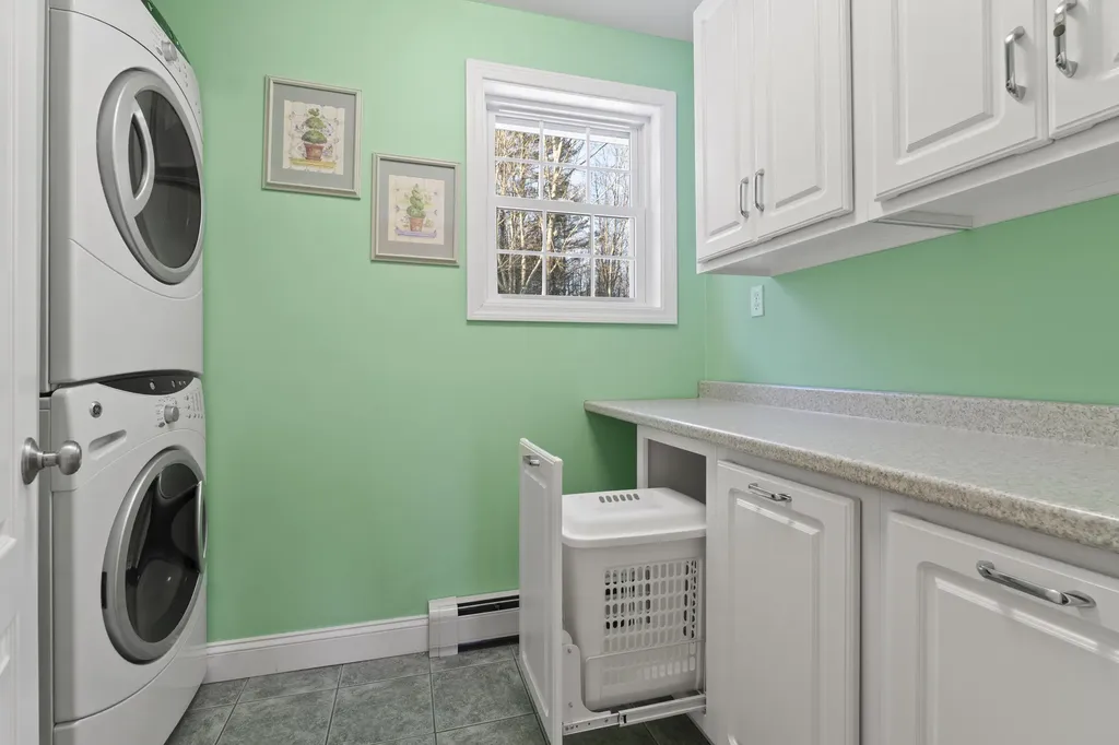 18 Gayton Road Lisbon ME 04250