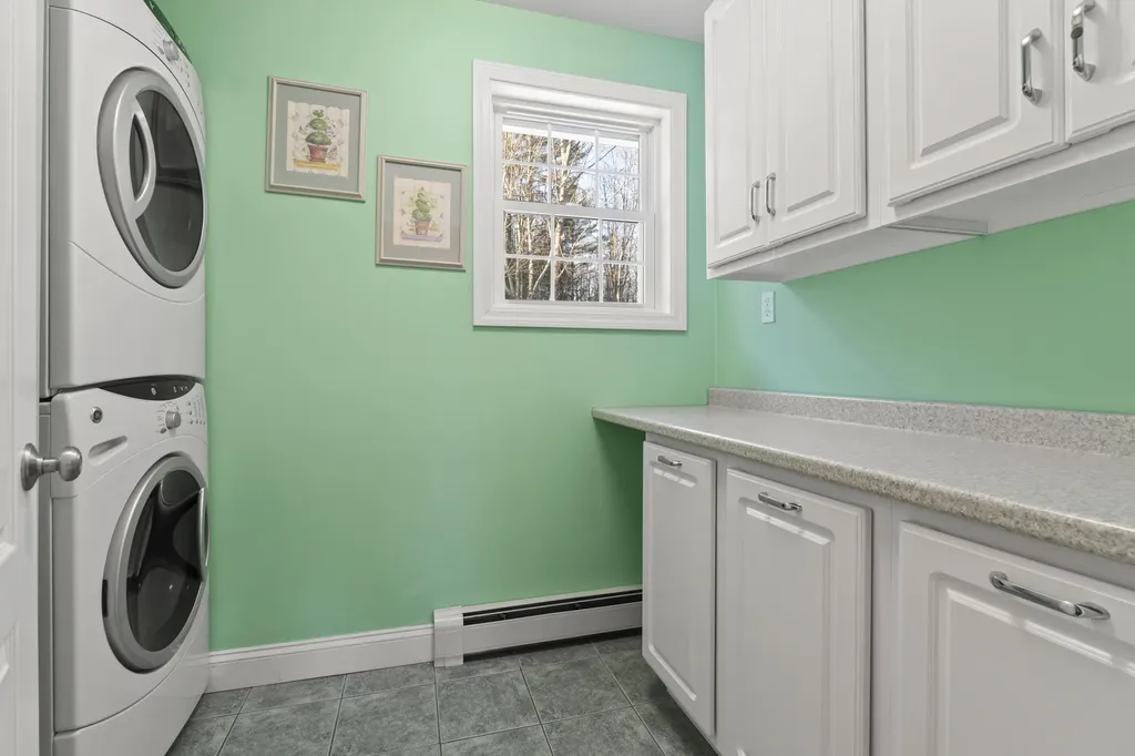 18 Gayton Road Lisbon ME 04250