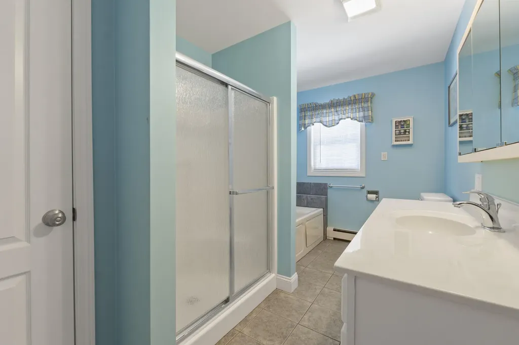 18 Gayton Road Lisbon ME 04250