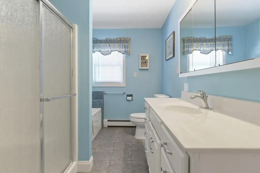 18 Gayton Road Lisbon ME 04250