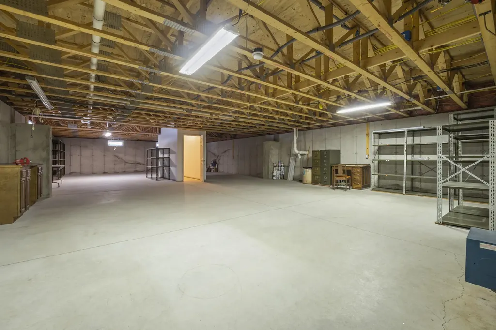 18 Gayton Road Lisbon ME 04250