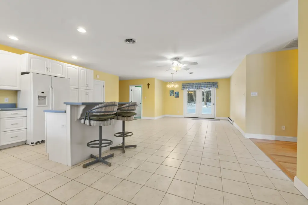 18 Gayton Road Lisbon ME 04250
