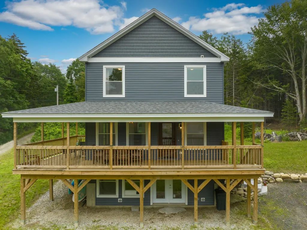 857 Island Avenue Long Island ME 04050