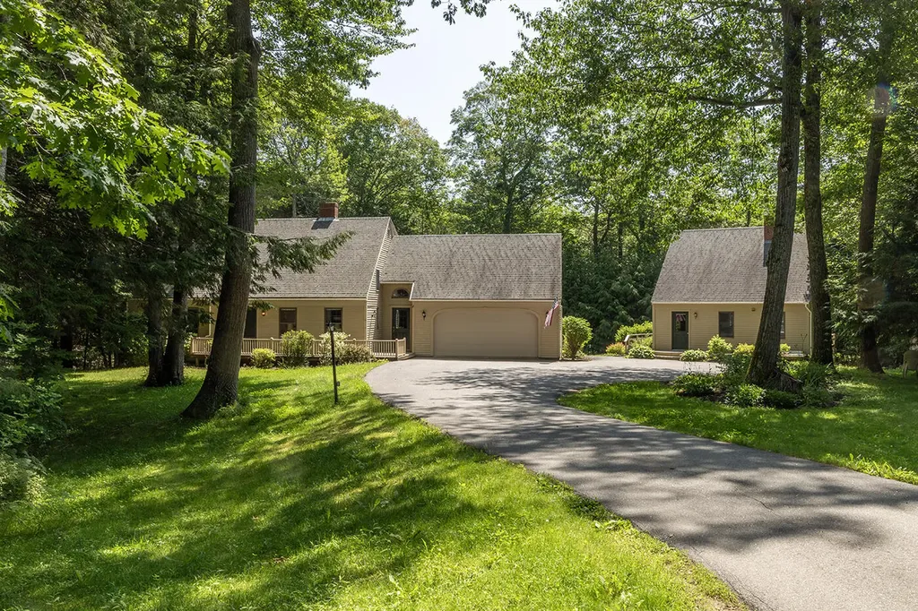 7 Woodcrest Avenue Camden ME 04843