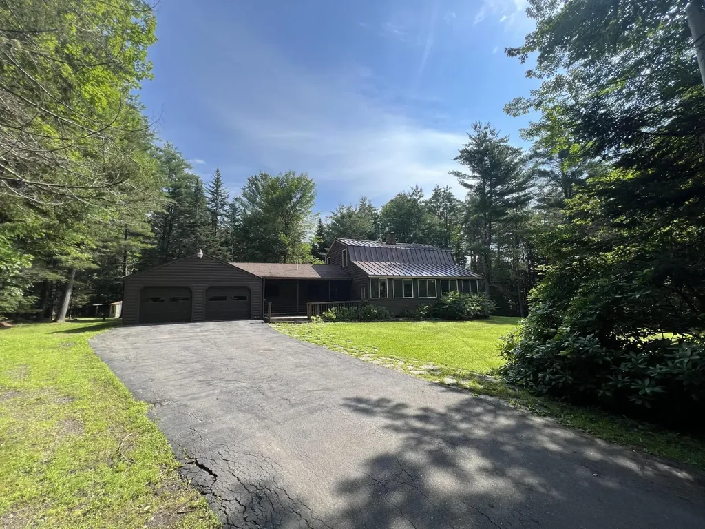 211 Bartlett Road Belgrade ME 04917