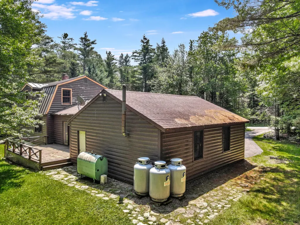 211 Bartlett Road Belgrade ME 04917
