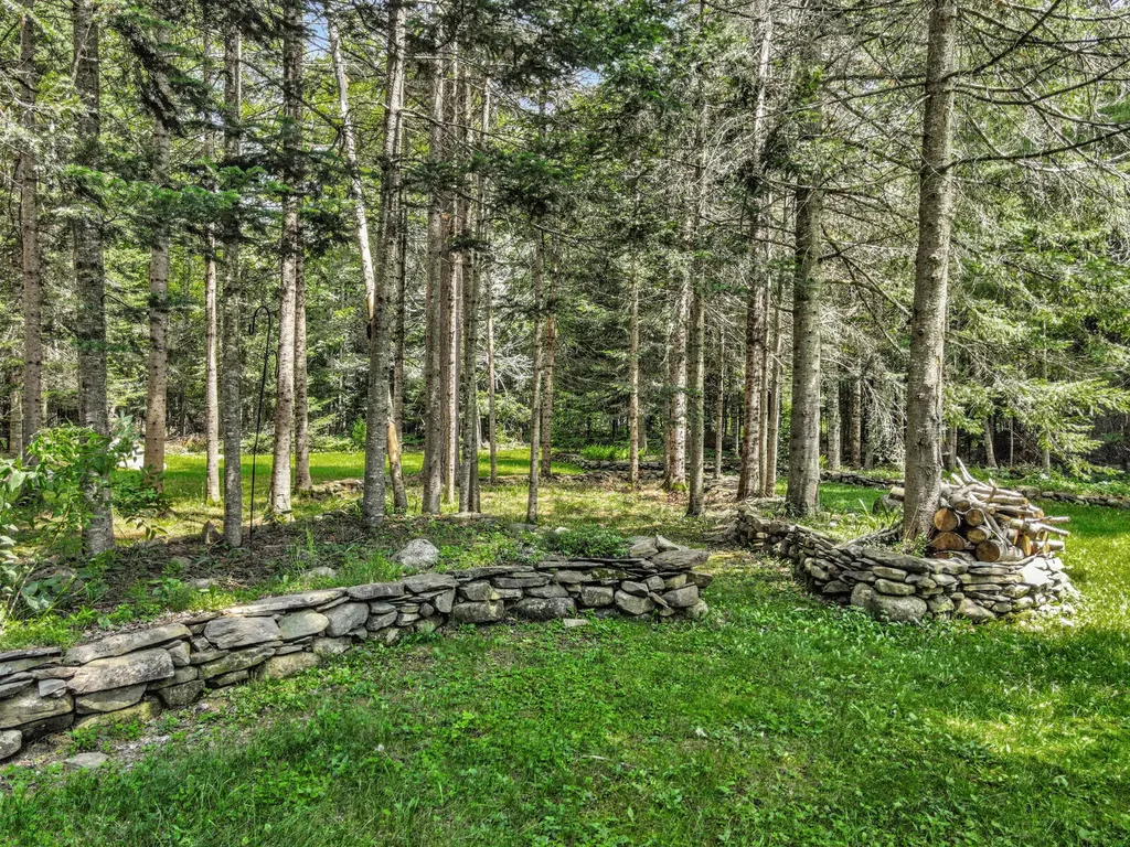 211 Bartlett Road Belgrade ME 04917