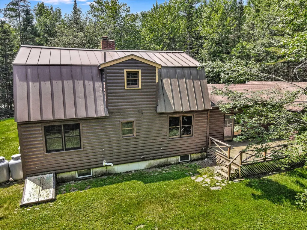 211 Bartlett Road Belgrade ME 04917
