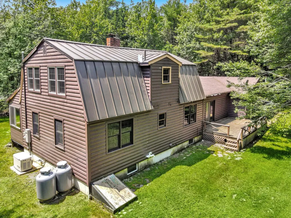 211 Bartlett Road Belgrade ME 04917