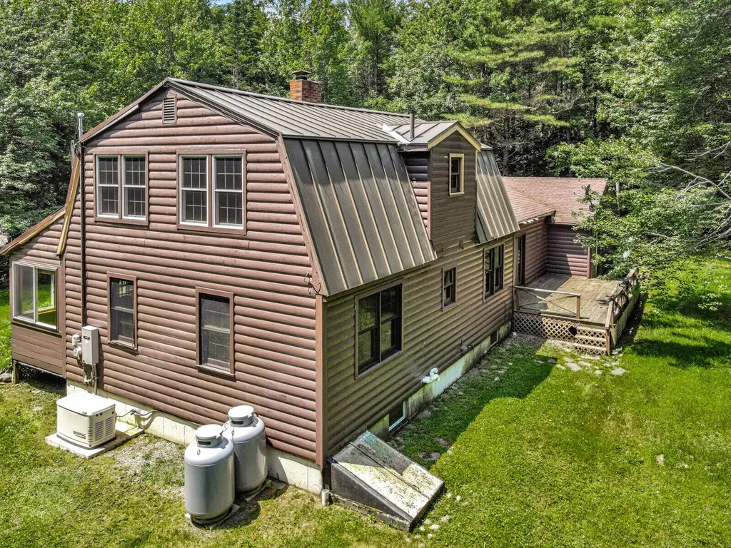 211 Bartlett Road Belgrade ME 04917