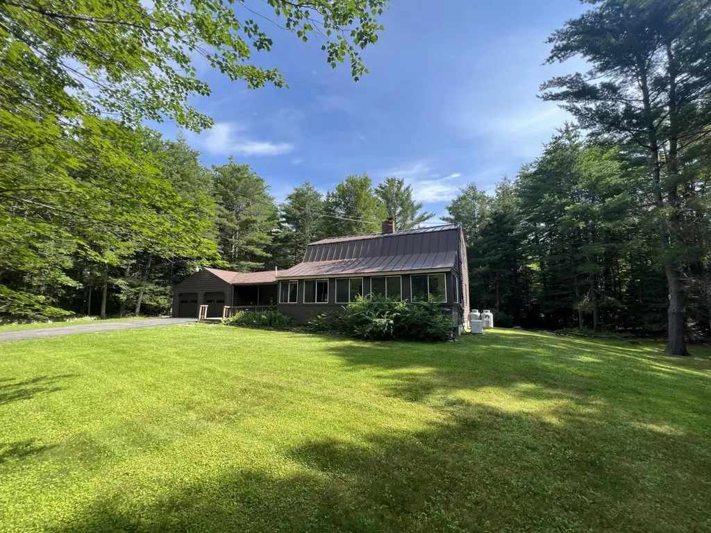 211 Bartlett Road Belgrade ME 04917