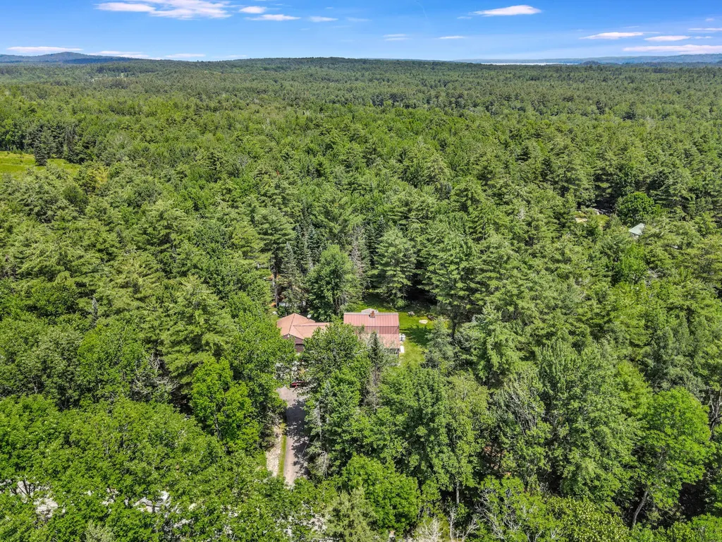 211 Bartlett Road Belgrade ME 04917
