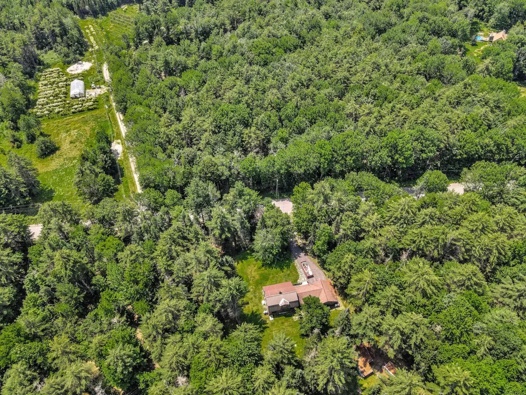 211 Bartlett Road Belgrade ME 04917