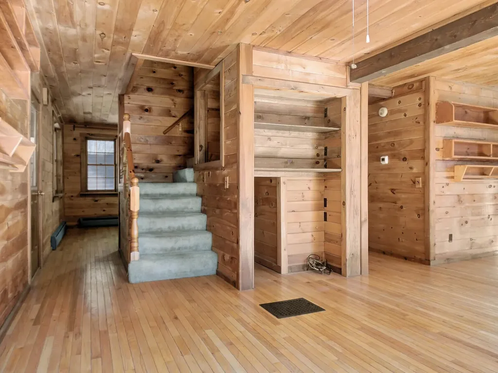 211 Bartlett Road Belgrade ME 04917