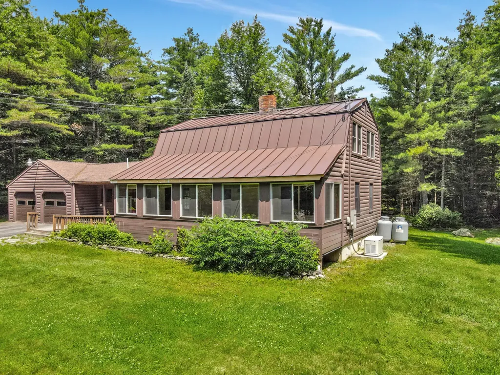 211 Bartlett Road Belgrade ME 04917