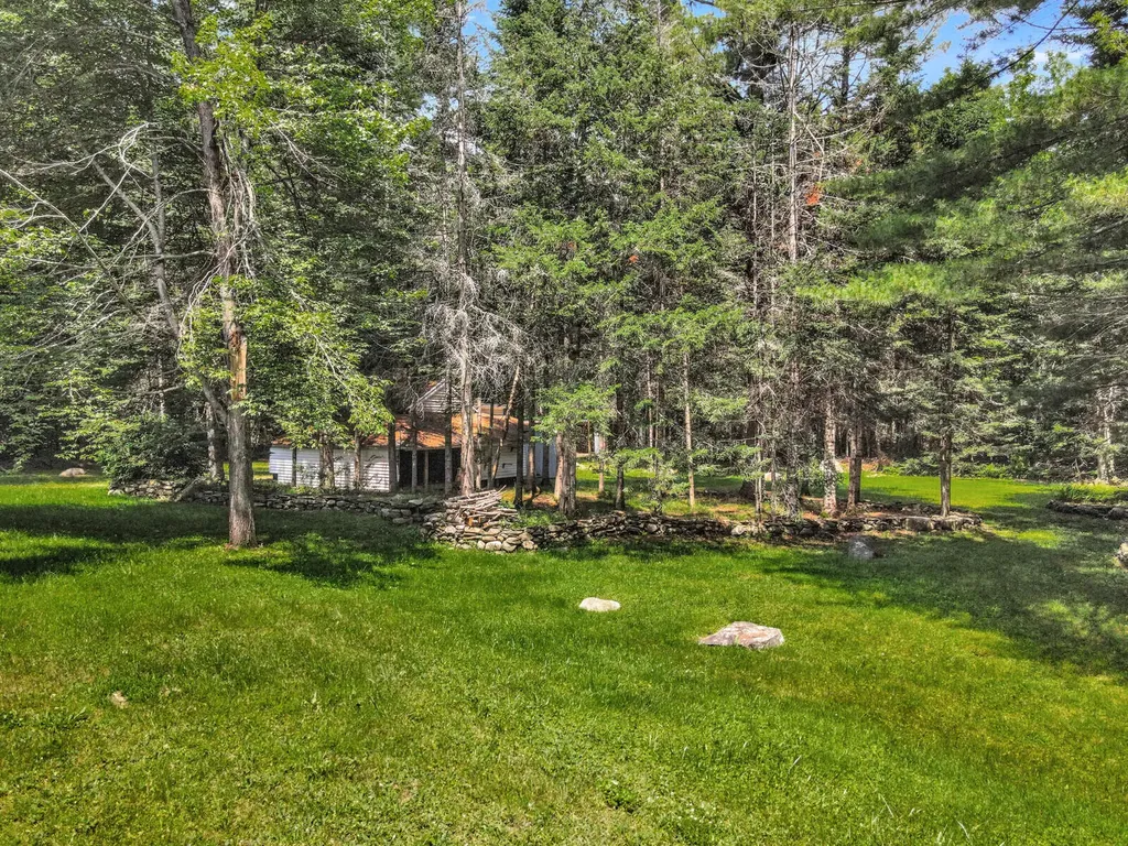 211 Bartlett Road Belgrade ME 04917