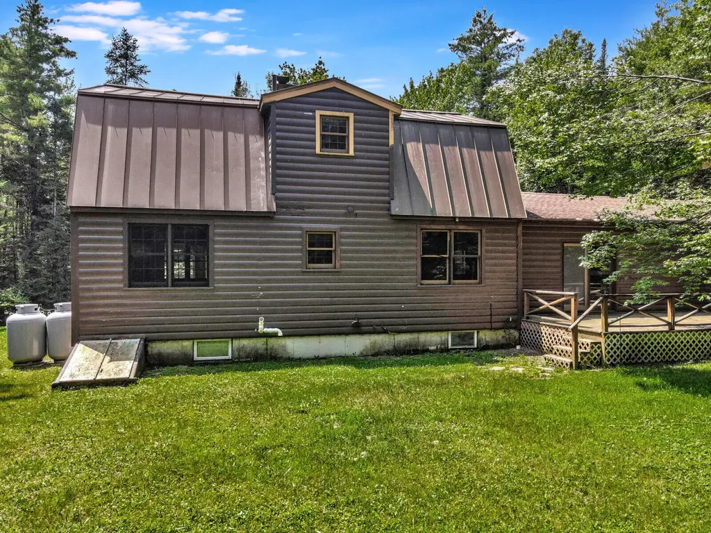 211 Bartlett Road Belgrade ME 04917