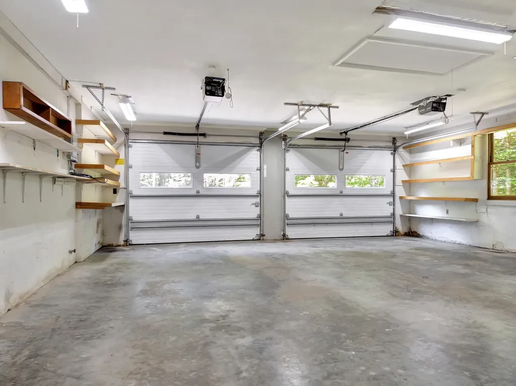 211 Bartlett Road Belgrade ME 04917