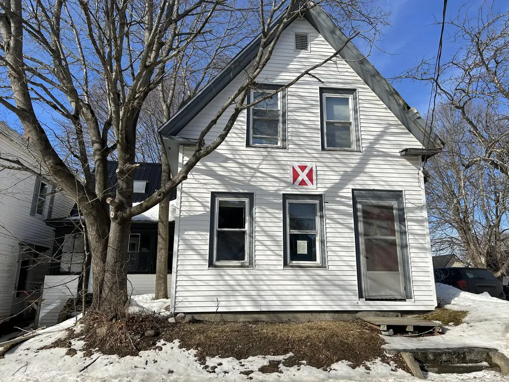 14 Union Street Old Town ME 04468