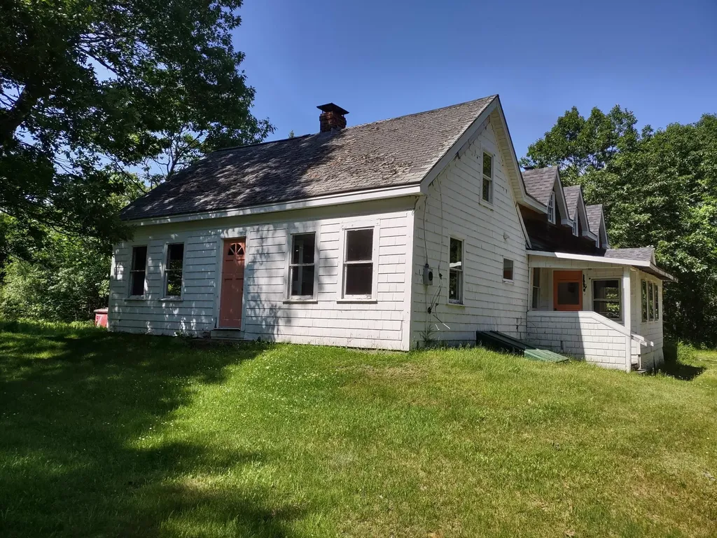 993 Pleasant Street Blue Hill ME 04614