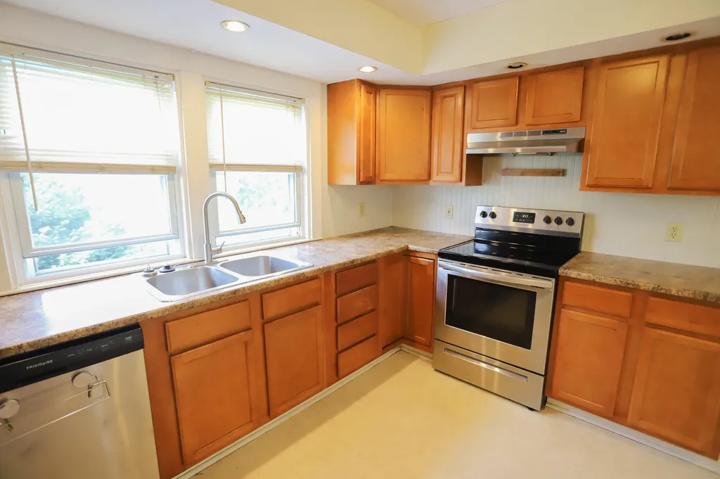 147 Palm Street Bangor ME 04401
