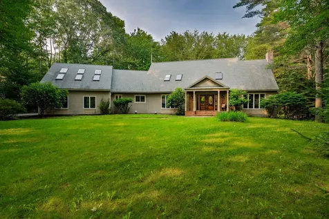 9 Acorn Lane Scarborough ME 04074
