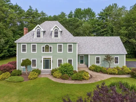 37 Sunnyfield Lane Cumberland ME 04021