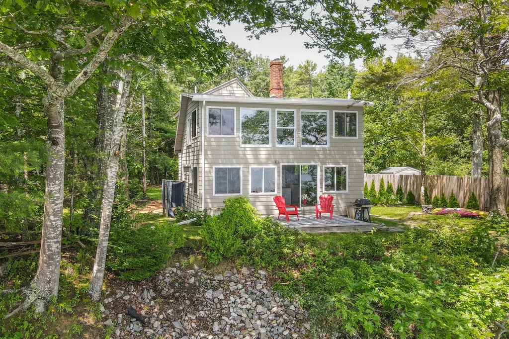 391 Lower Flying Point Road Freeport ME 04032