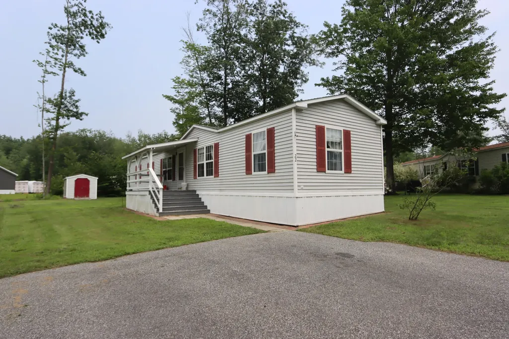 22 Oakwood Drive Turner ME 04282