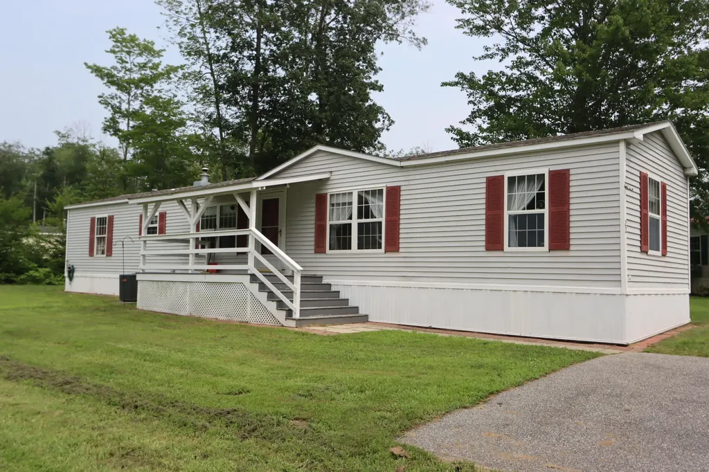 22 Oakwood Drive Turner ME 04282