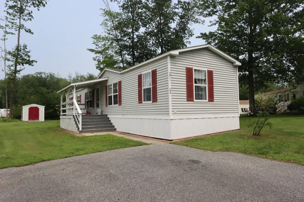 22 Oakwood Drive Turner ME 04282