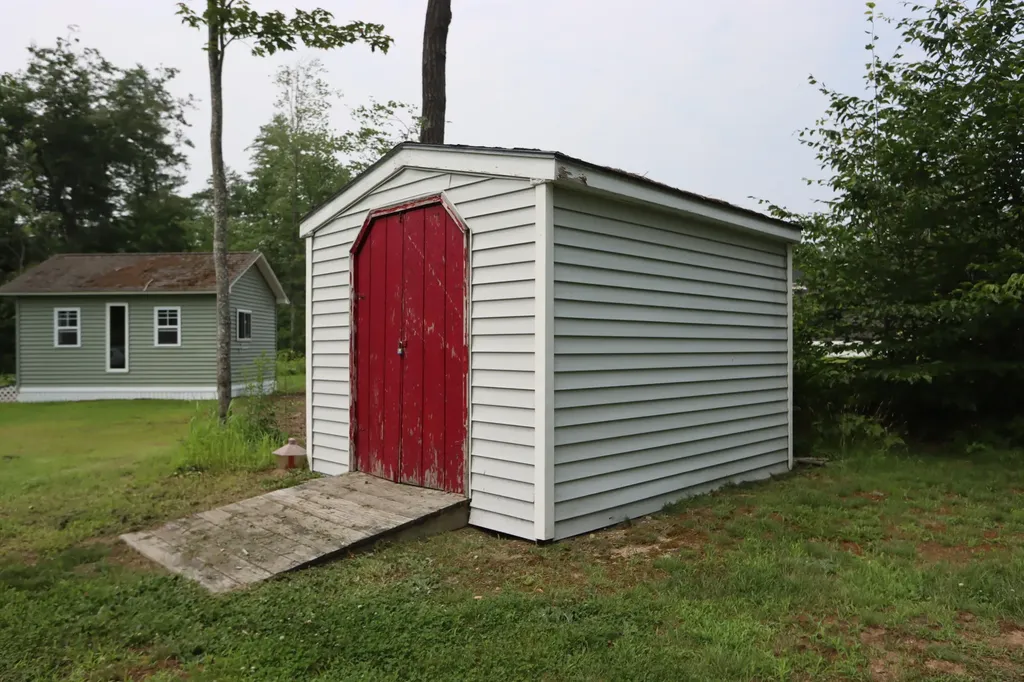 22 Oakwood Drive Turner ME 04282