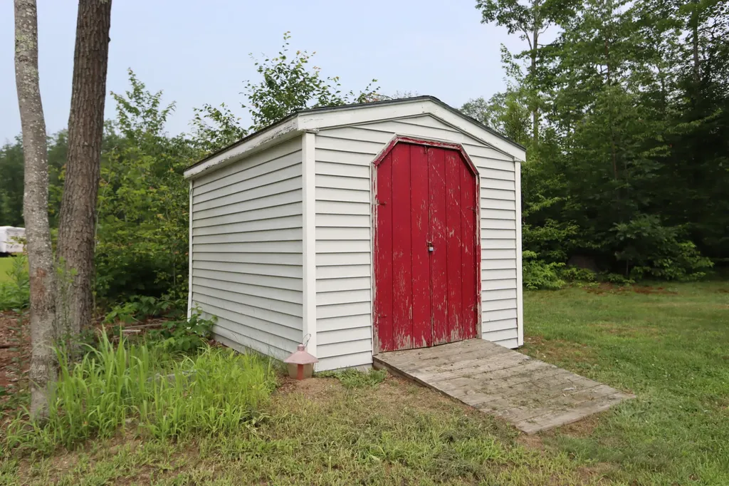 22 Oakwood Drive Turner ME 04282