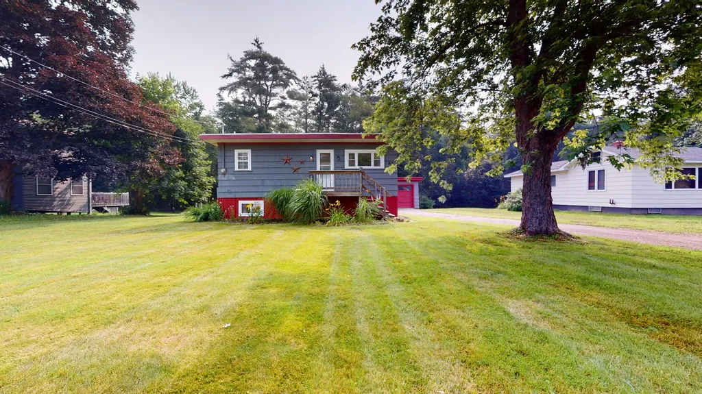 85 Howe Street Auburn ME 04210