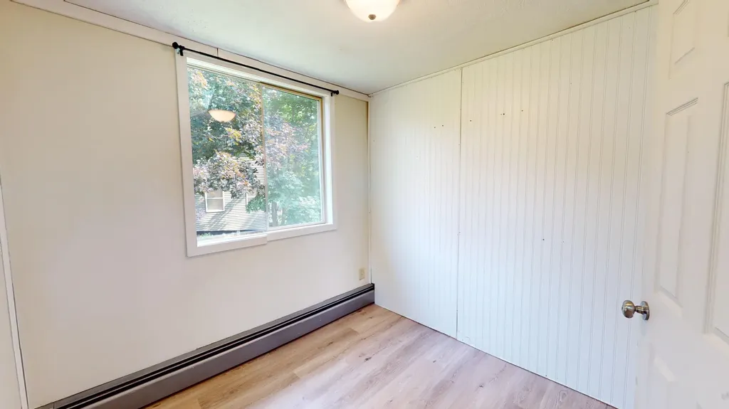 85 Howe Street Auburn ME 04210
