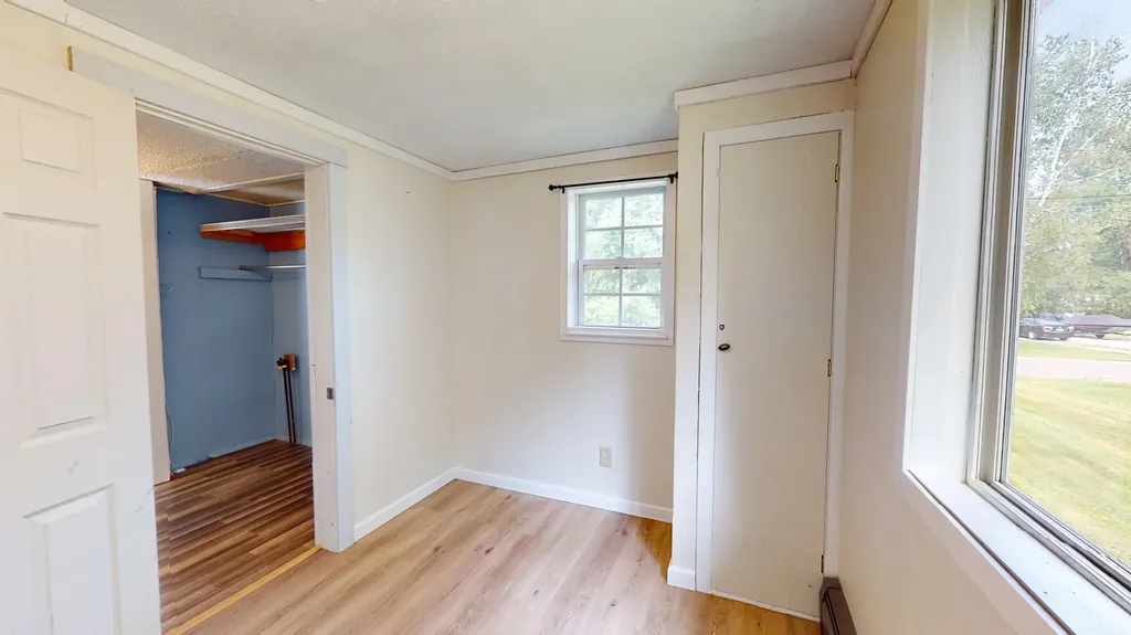 85 Howe Street Auburn ME 04210