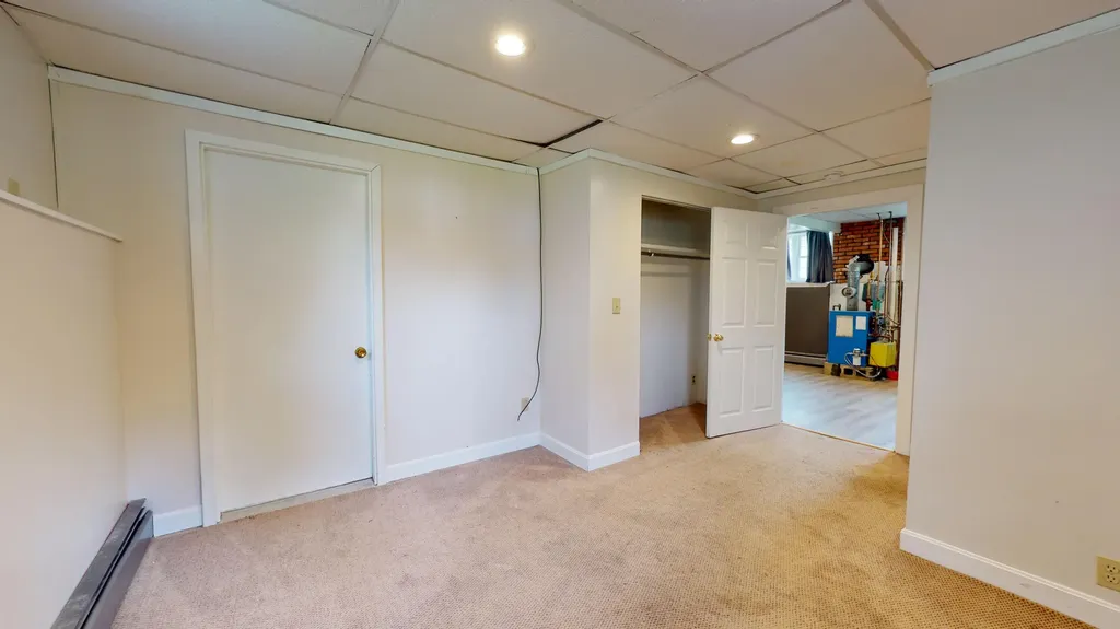 85 Howe Street Auburn ME 04210